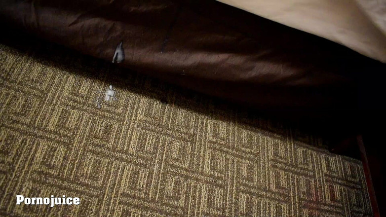 PornoJuice Faphouse: Ninfómana milf en pantalones calientes rosas no puede tener suficiente...