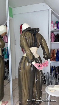 White Latex Looks so Good