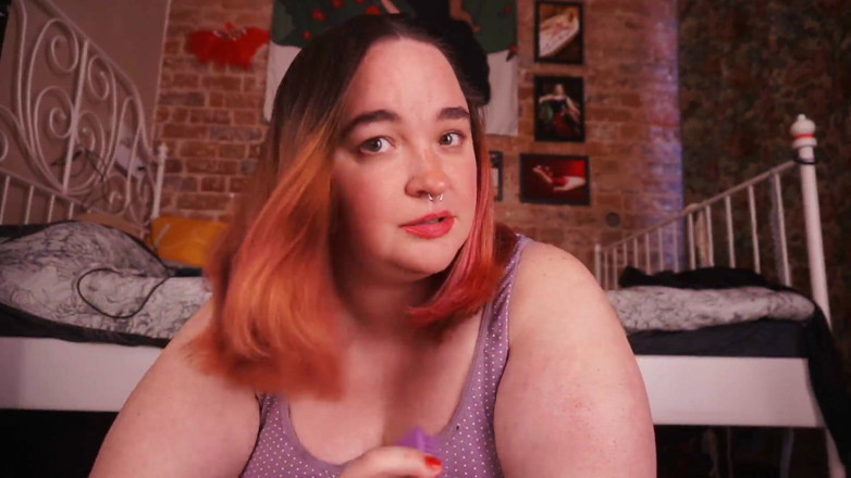 AssGives: I'm Combing My Hair