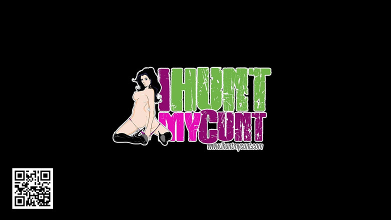 I Hunt My Cunt: 18-jarige verpleegster Kattie Gold gaapt haar poesje om een nieuwe...