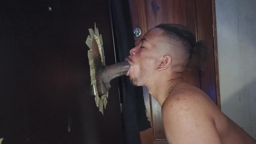 Black Cock in Glory Hole Gets Me Stuck (DevilSeduceXXX)