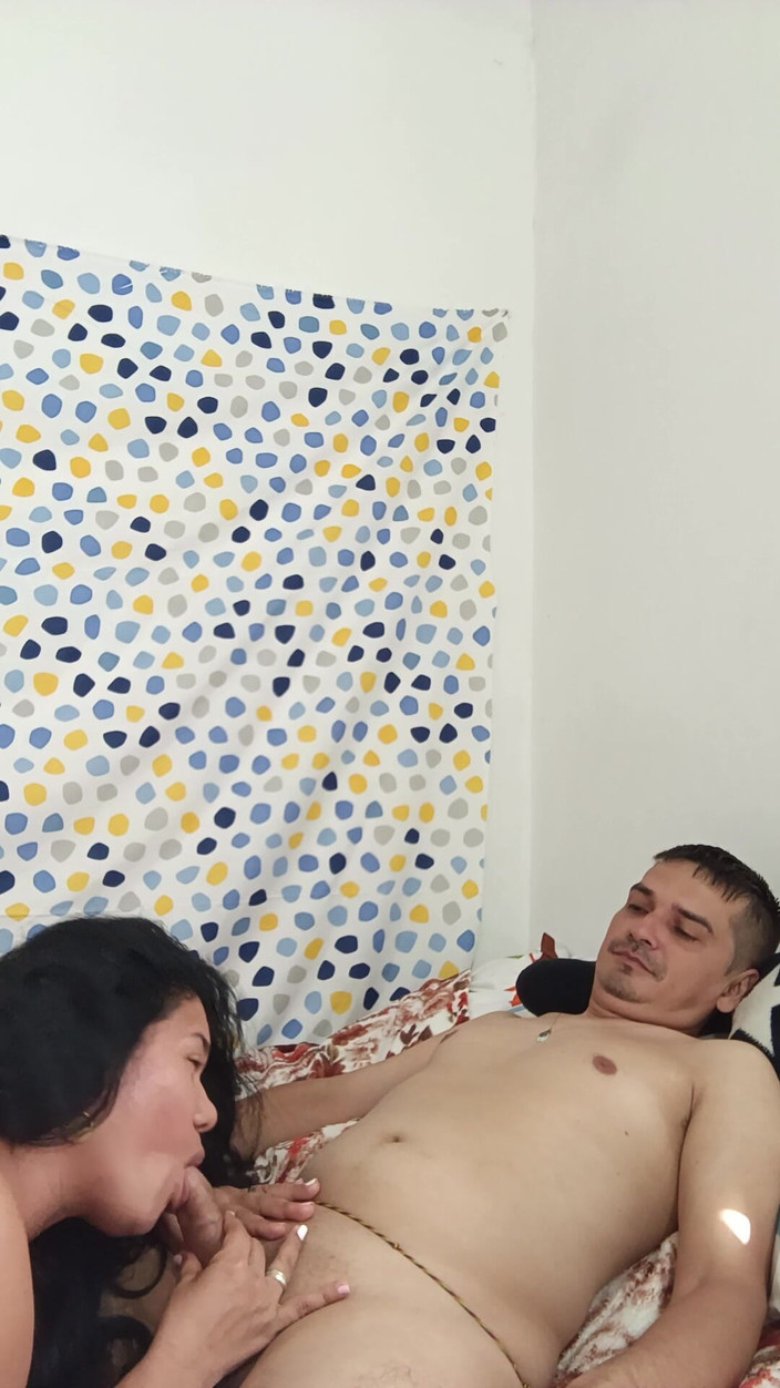 Valkyrie and Luigy Couple: Cute Girlfriend Sucking Cock