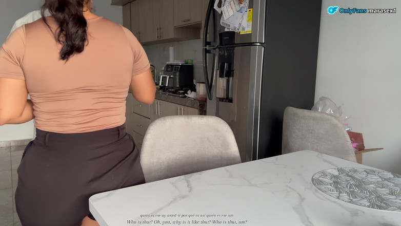 MaRaSexx: Min perversa styvbror kommer inte att sluta flirta med min...