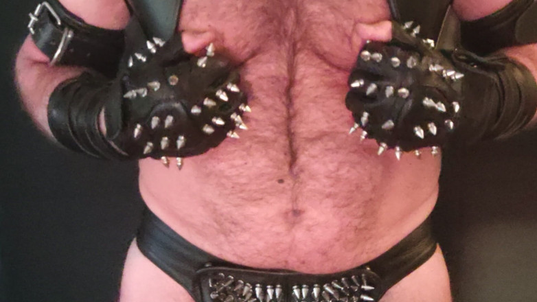 MusclesCigarsFFPig: Stiefvader leren punk