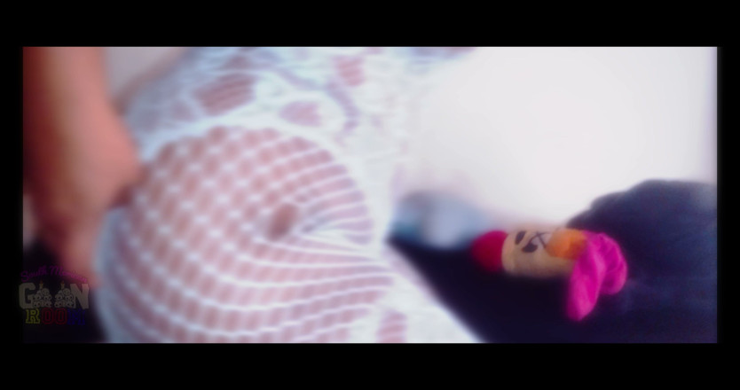 Uncut Lil Midget and Latina Freaky Friends: أجنحة الفراشة Goon-tober