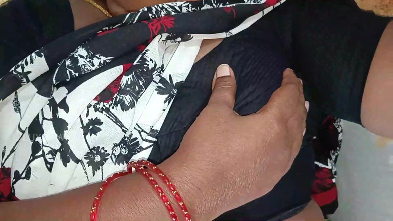 Luxmi Wife: Fru får topp orgasm som flyter från fitta - 3