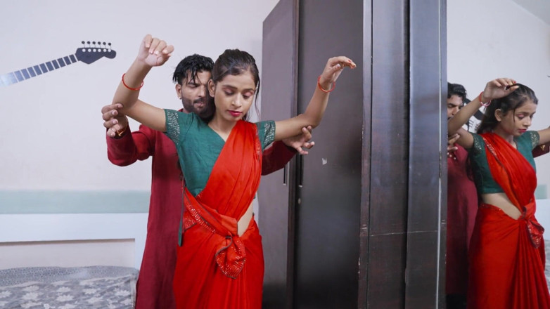 Aaka: Tharki दर्जी 21 साल की तंग चुदाई वाली लड़की माप लेने के बहाने स्पष्ट हिंदी ऑडियो