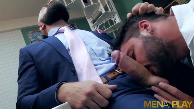 Menat Play: MENATPLAY - Men in suits Max Duro and Nicolas Brooks anal...