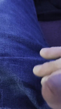 Cumshot in Levis 501 Jeans