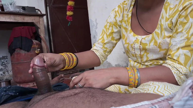 xshika: Desi schwanzmassage, öliger handjob bis zum abspritzen