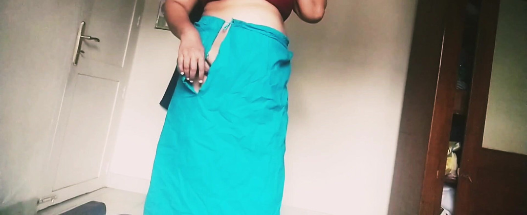 KIRAN Melon: Indisk tamil desi mallu hemmafru