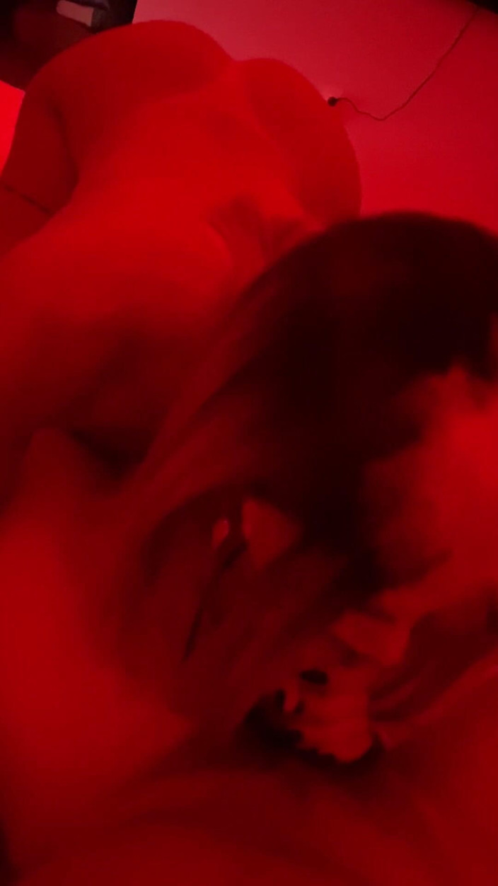 Melanie Russo: Eerst een dildo dan een grote lul!