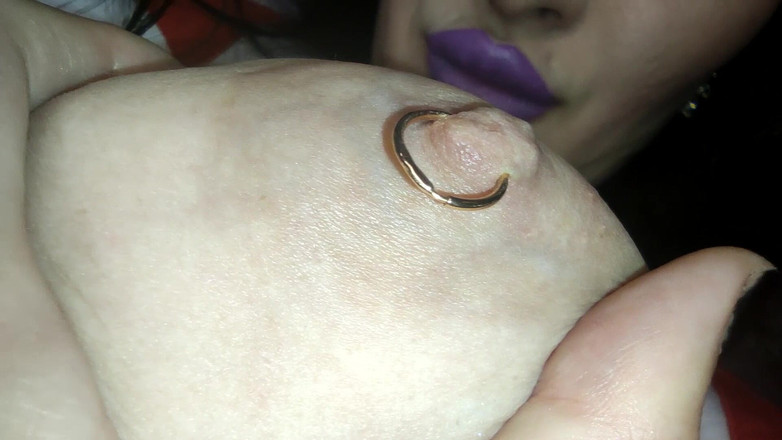 Princess18_: Я масажую твоє обличчя своїми величезними цицьками