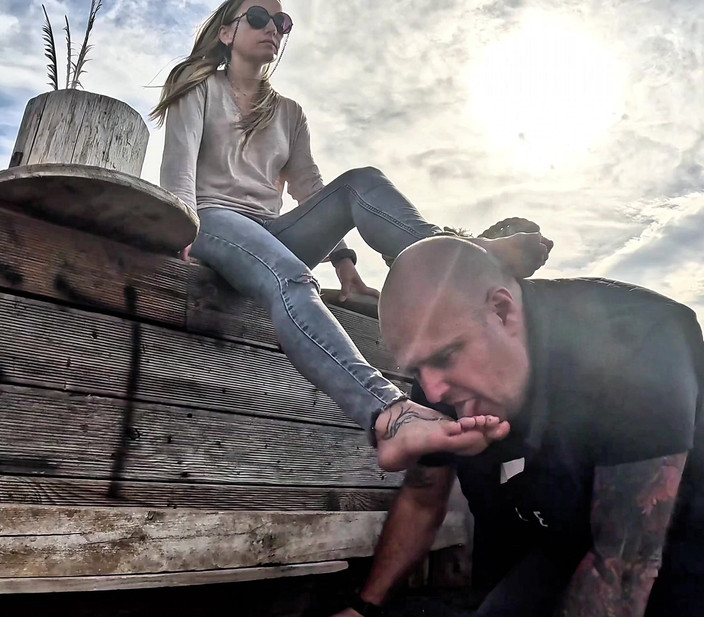 Mistressyammyboots: Ayaklarımın Altında Güç