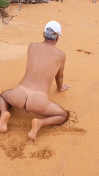 Ladysilva Sissy Hot Ass on the Beach