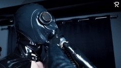 Rubber pervs: Nech to zářit