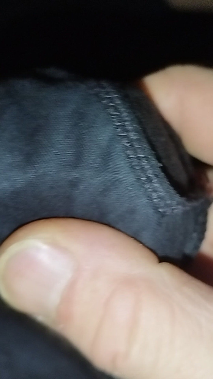 cyryl_444: Masturbasi pakai celana dalam