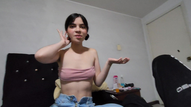 Jopy sex: Laura Is Filled with Semen Inside Her Pink Vagina.
