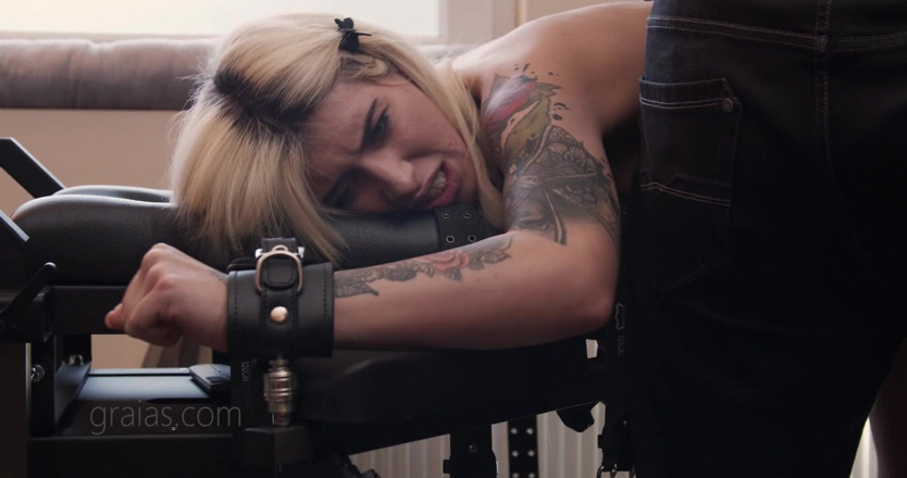 Dr Lomp - hardcore BDSM: La belleza - parte 3