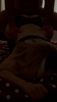 หีถูกเลียแล้วแตกใน สาวธรรมชาติเย็ดโหดกลางคืน