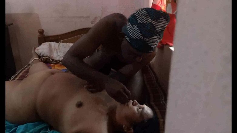 Desi mature: bhaartiy seksi doodhiya gori aanti sabse achchha ghar ka bana...