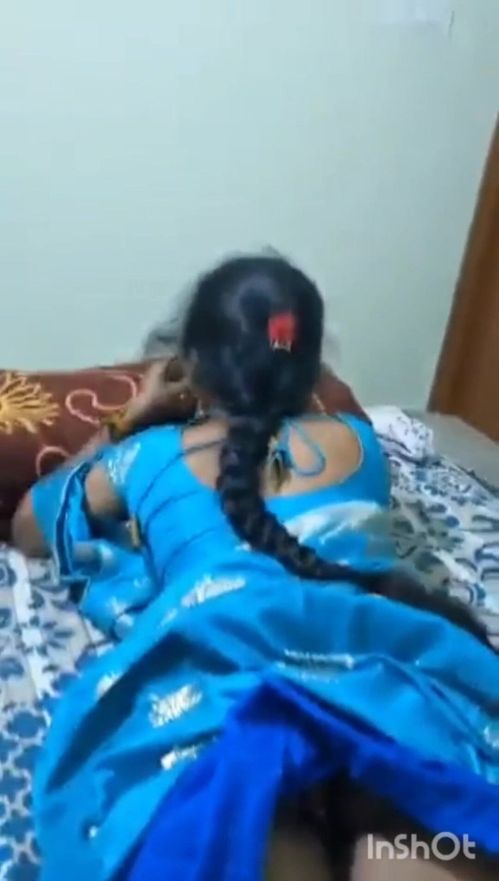 Benita sweety: Mallu Hot Back Shot Video