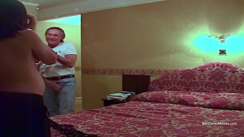 Ben Dover Movies: Ciężarna nastolatka wysysa Ben Dovera i bierze twarz