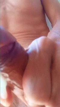 El pene más maravilloso, corriéndose preciosamente para ti.