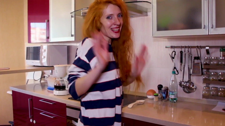 NikkiLexx: Peeping in the Kitchen