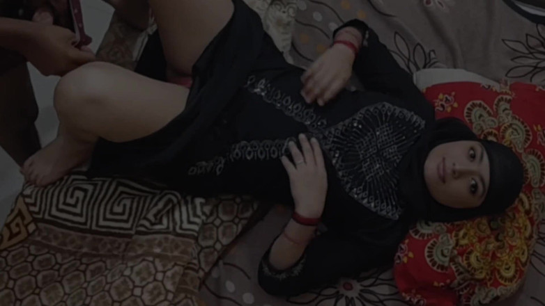 Khushboobhabi: 을 빠는 남매