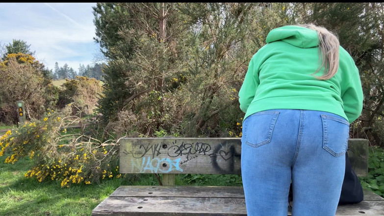 Emma Voyeur: Desperate Outdoor Wetting Jeans on the Public Trail