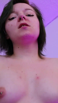 Kıskanç kız arkadaş şovdan önce seni sikiyor