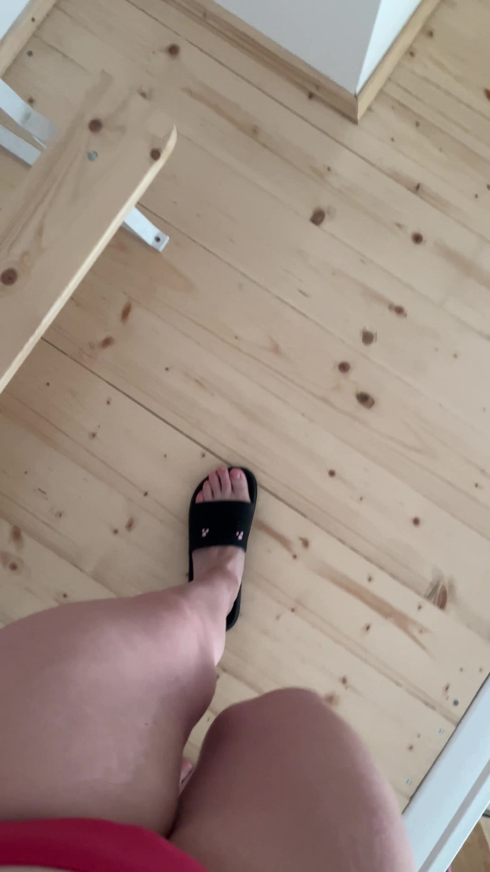 Feet: Eu Gosto De Usar Chinelos