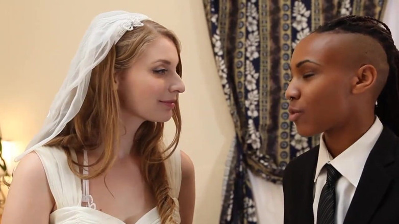 Lesbian Illusion: Contrastul ridicat al lui Lily Cade (film complet)