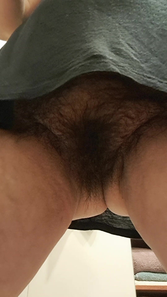 Mommy big hairy pussy: Big hairy mega pussy