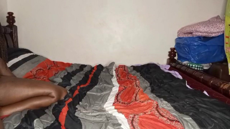 African Beauties: Malý penis si užívá děvku MILF