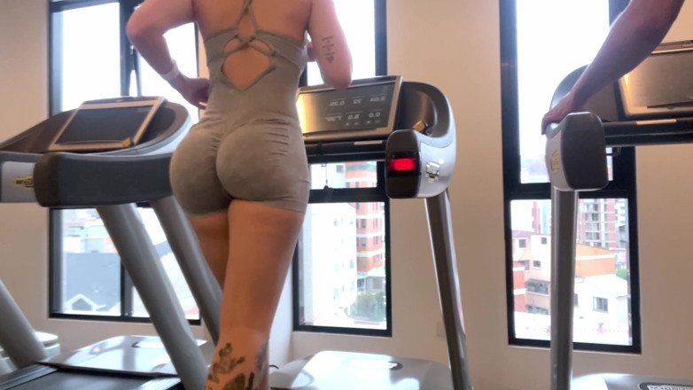 Secret Latina: At the Gym: Fitness Girl with a Big Ass Running...