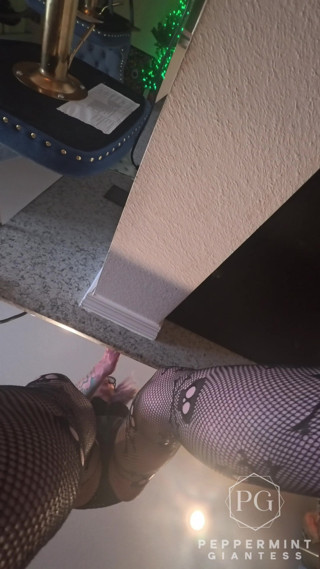 Peppermint Giantess: 73 Giantess Cooks Stuffed Shells - Tiny Man Tied to My 8...