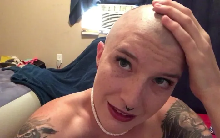 Miss Ellie Roleplay: Un piccolo maniaco pelato