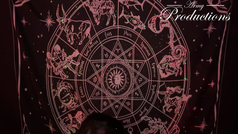 Army Productions: Gotická dívka a její rituál mít sex se svým přítelem