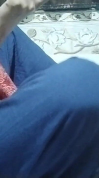 처음으로 크림 파이 보지에 내 십대 여친 따먹기