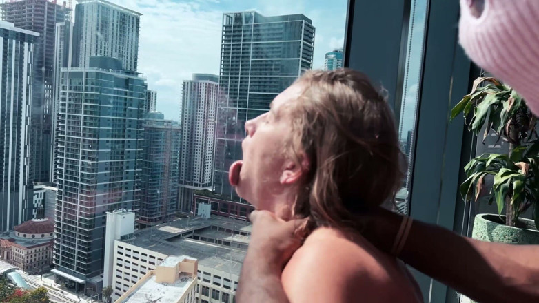 Jackrackemxxx: Bbc da elegante milf follando duro en el ático de Miami