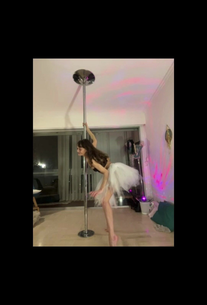 Chris06d72: Голий танцюрист