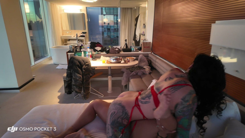 Bianca Bailee: Bianca Bailee and Catherine Ortiz: Wet Lesbian Scissor Session