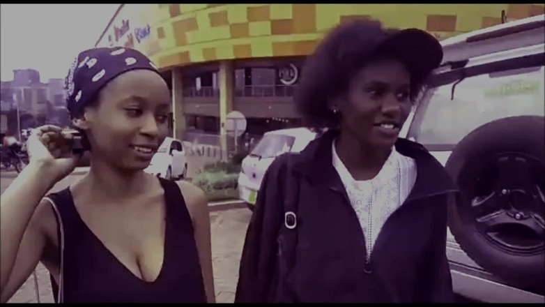 African Beauties: Lesbienele tinere își adoră corpurile una pe celelalte