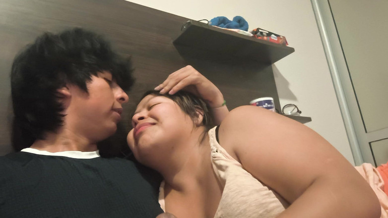 Moo DBOXXX: यह अकेली सौतेली मम्मी मुझसे अधिक दूध निकालना चाहती है, लेकिन मेरे पास अब एक बूंद नहीं है, वह वेश्या है