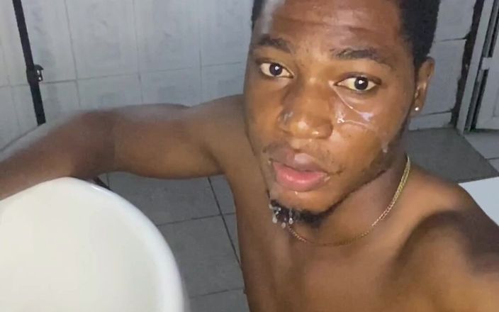 BlackDanie_production: Ele me deu uma gozada doce