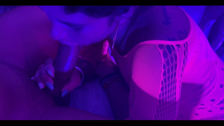 PsiloSiren: Sucking Dick at the Swingers Party