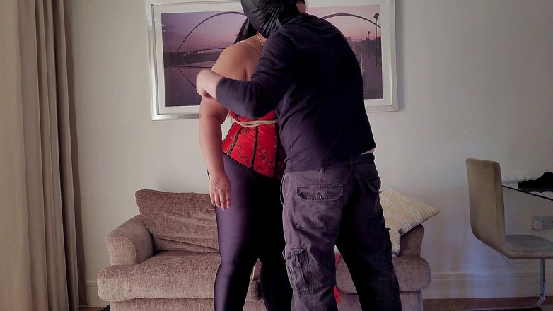 Slutty Ms B: Związany przez oszusta fantasy