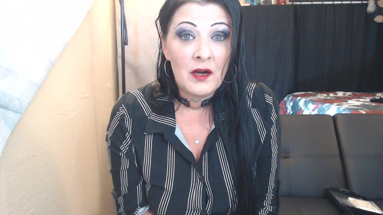 Abby Anna: Hijastro gordo tiene castigo de cabeza afeitada
